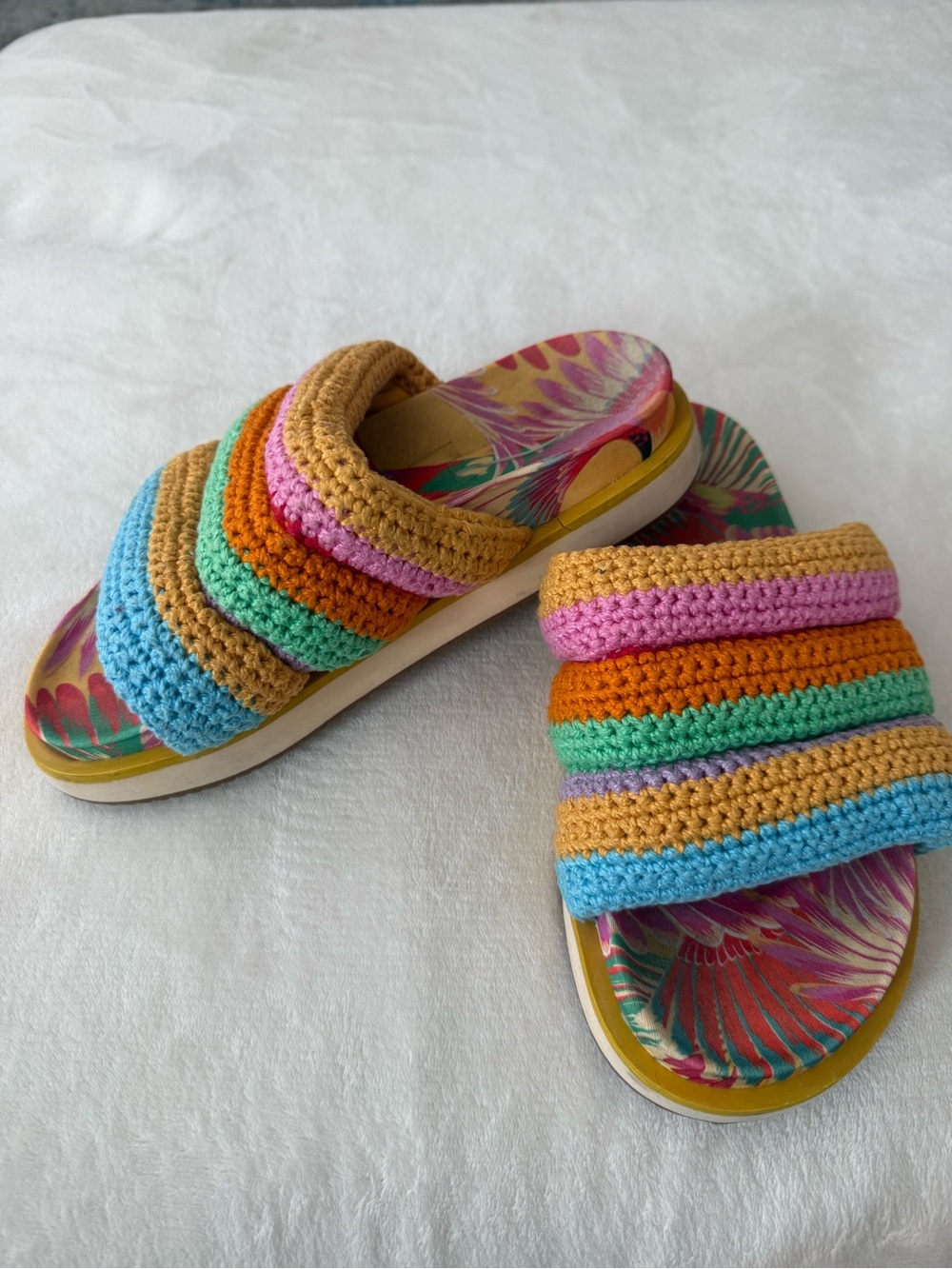 Farm Rio Toucan Crochet Slide on Colorful Sandals Size 7